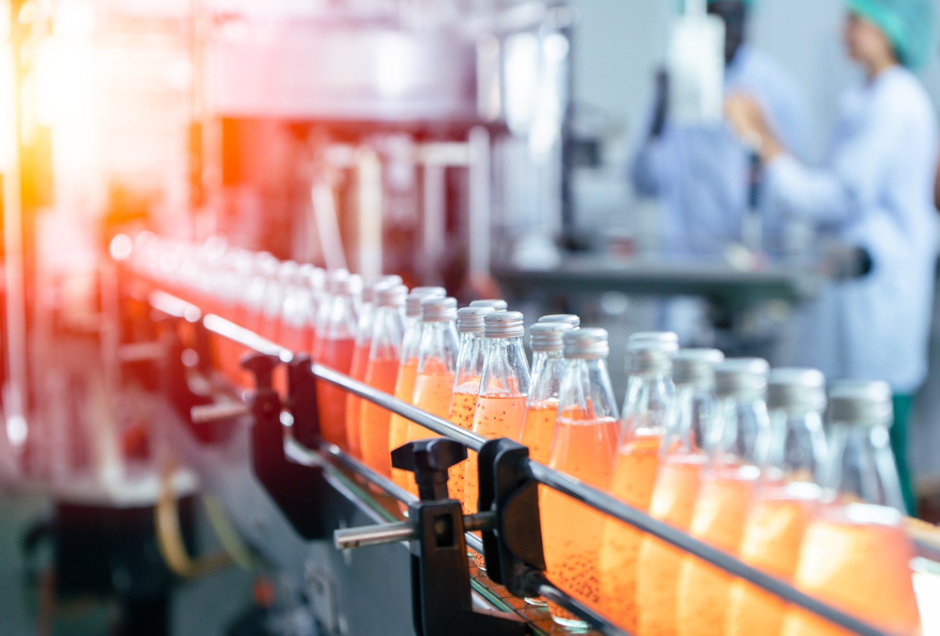 Polnjenje, capping and labelling line